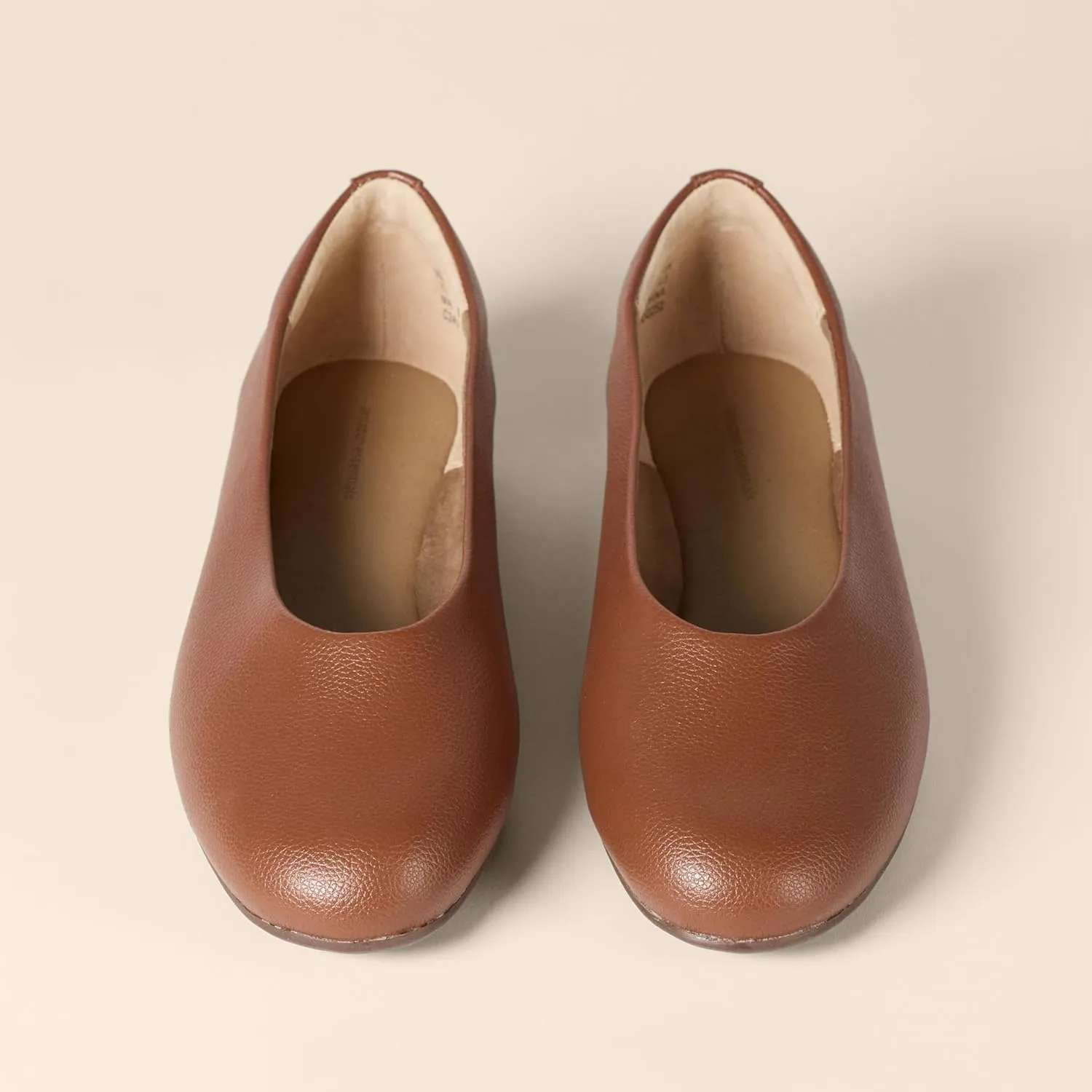 Amazon Essentials Women's Glove Ballet Flats