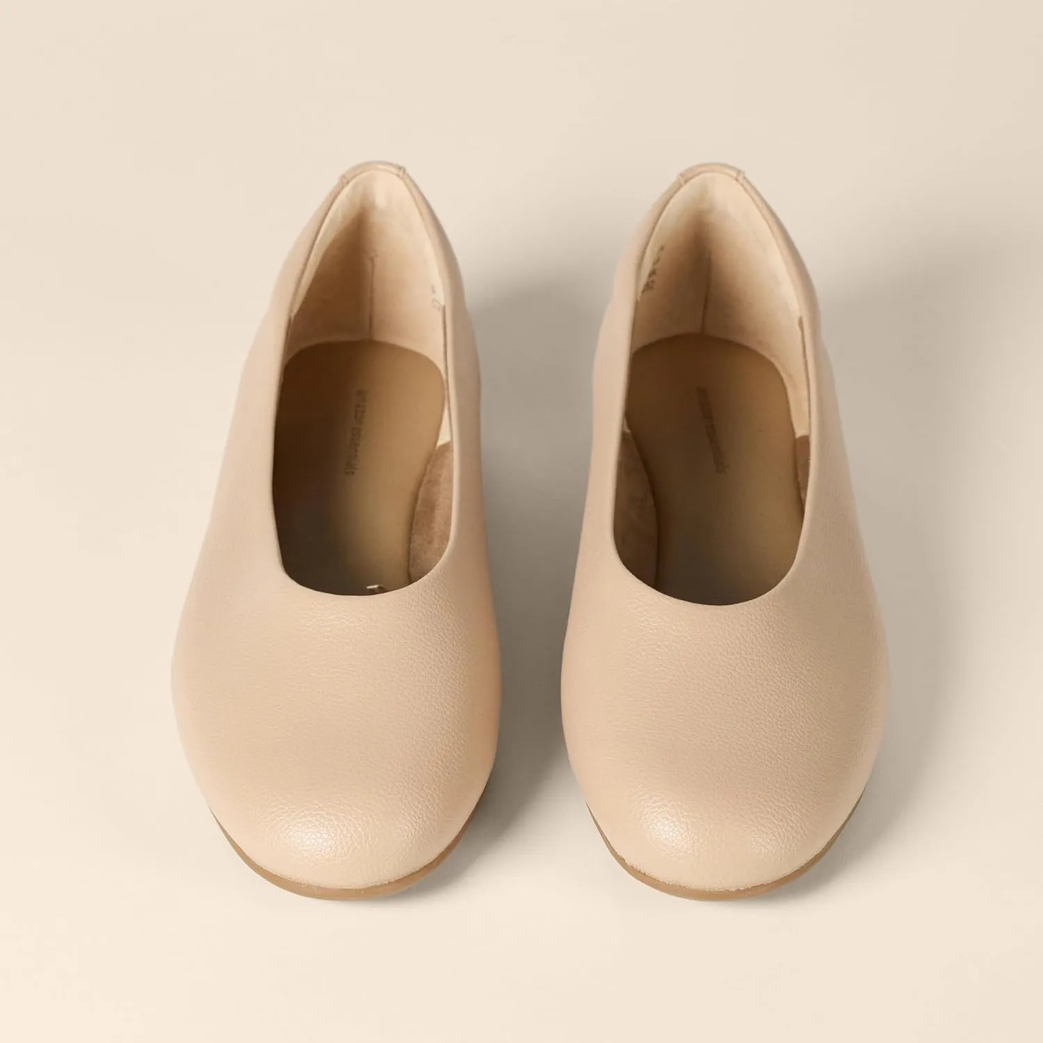 Amazon Essentials Women's Glove Ballet Flats