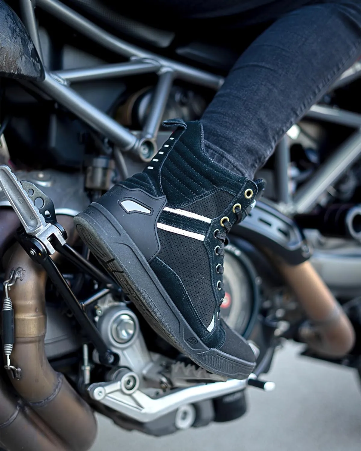 BORLENI Motorcycle Boots Street Riding Shoes Anti-Slip Outdoor Trekking Hike Work Shoes for Men
