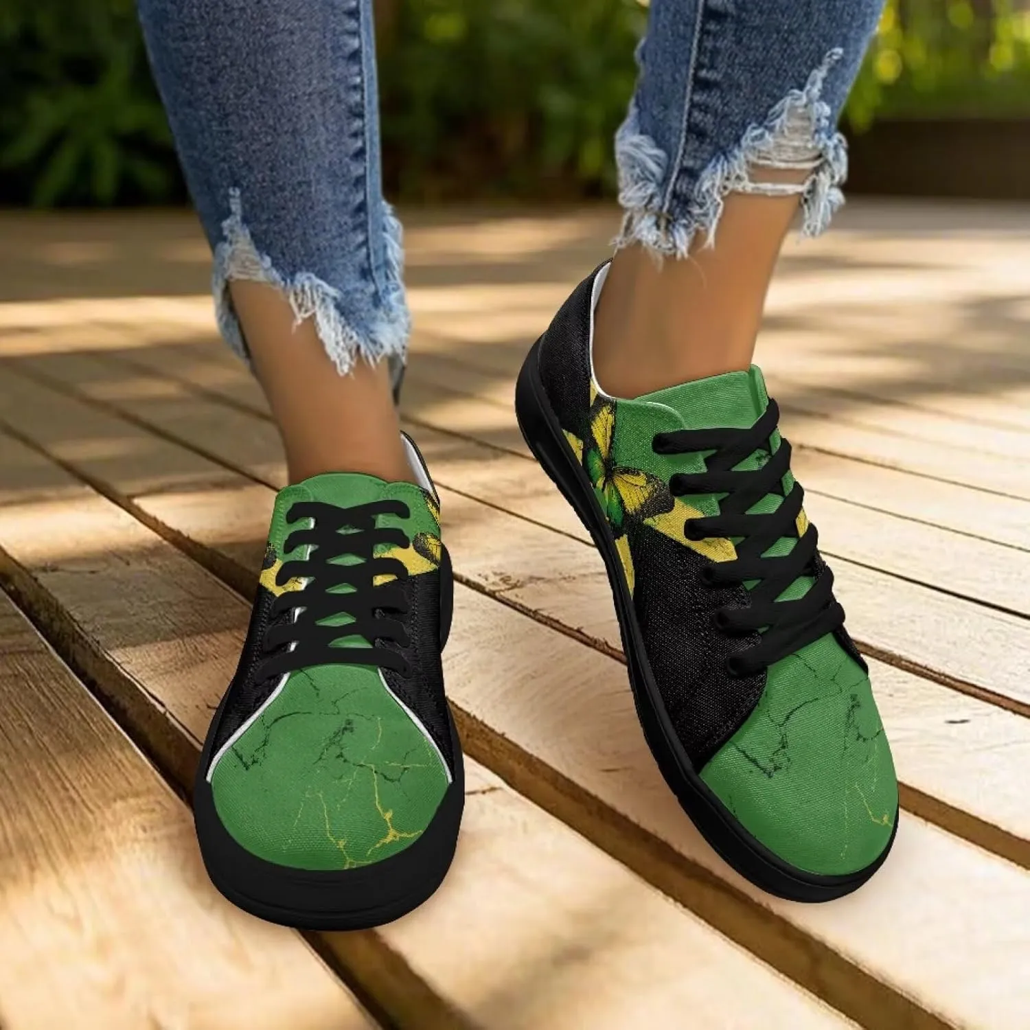 Canvas Shoes for Women Classic Fashion Sneakers Lace Up Low Top Casual Lightweight Breathable Sneakers Wide Toe Shoes