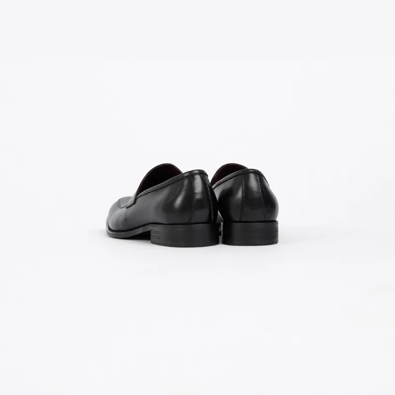 Classic Felipe Penny Loafer in Black