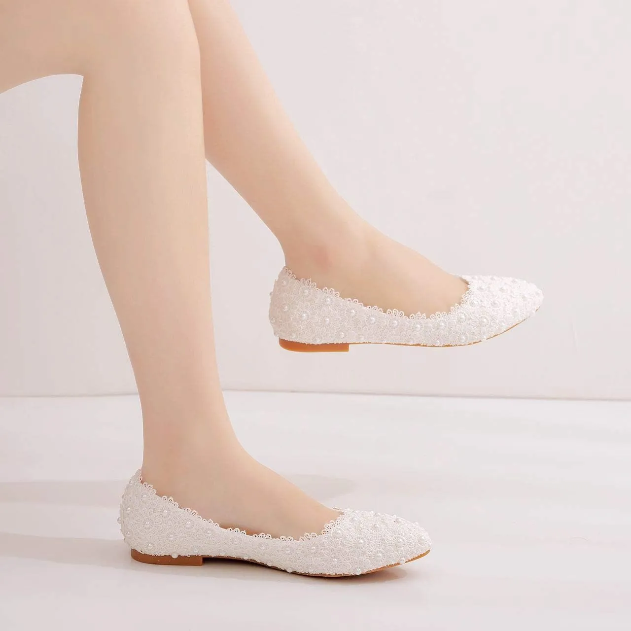 Comfortable Women Flats Handmade White Lace Bridal Ballet Flats Closed Toe Shoes Bride Wedding Shoes