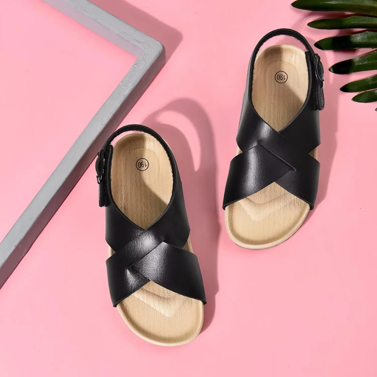 Cubufly Kids Sandals Cross Strappy Open Toe Plat Girl Boy Summer Shoes for Indoor and Outdoor Use Toddler/Little Kid/Big Kid