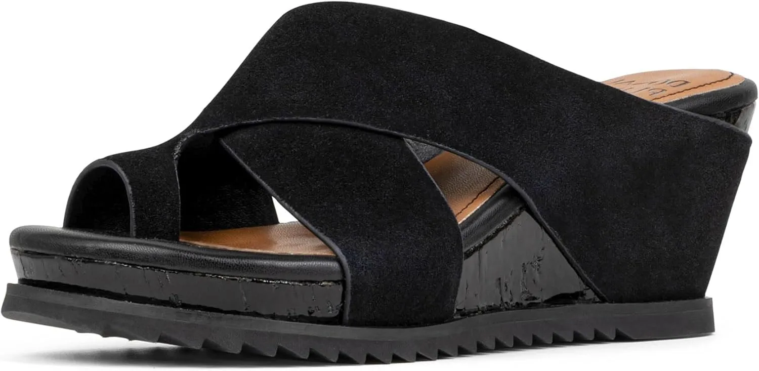 Donald Pliner Women's SISU Wedge Sandal, Black-Calf Suede, 5.5