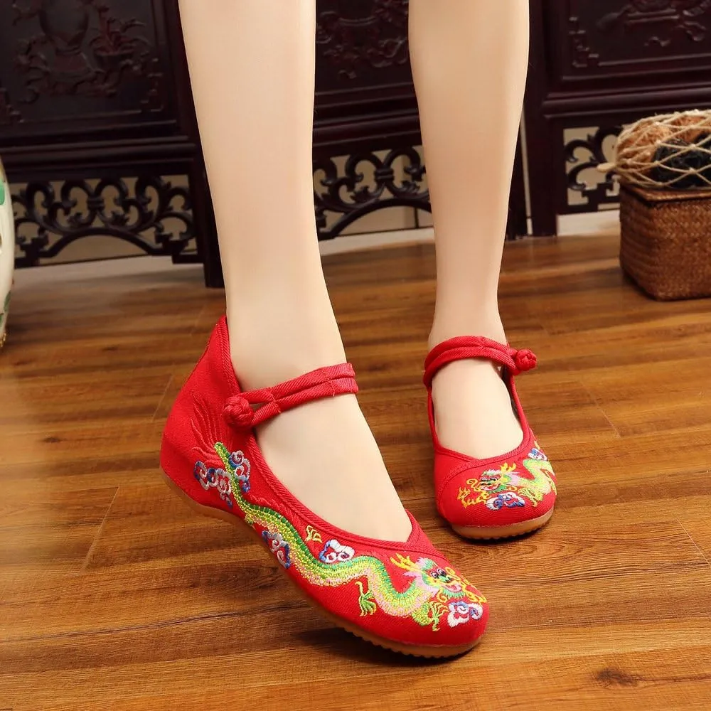Qhome Womens Chinese Traditional Dragon Embroidery Flats Cheongsam Walking Mary Jane Shoes