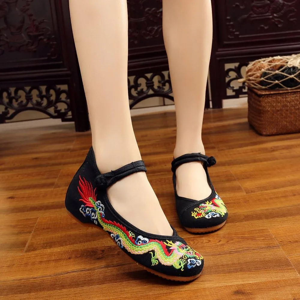 Qhome Womens Chinese Traditional Dragon Embroidery Flats Cheongsam Walking Mary Jane Shoes