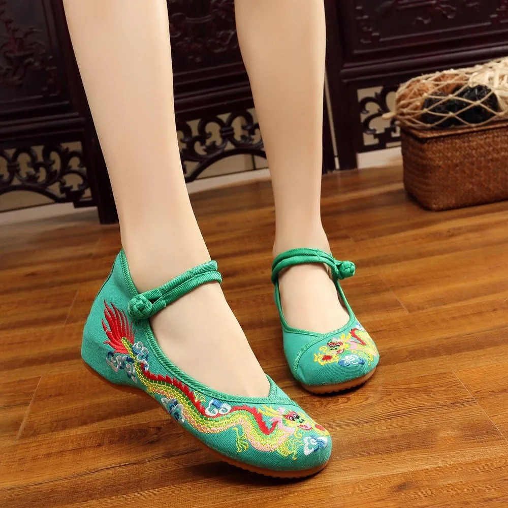 Qhome Womens Chinese Traditional Dragon Embroidery Flats Cheongsam Walking Mary Jane Shoes