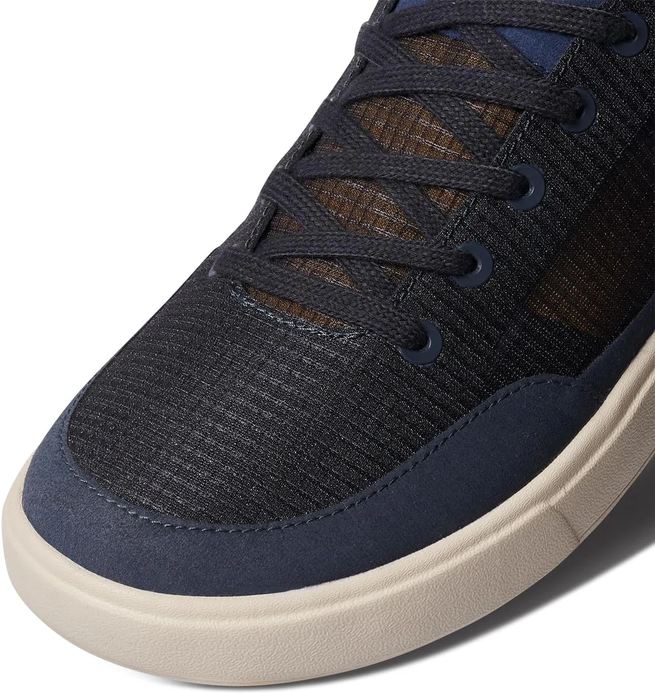REEF Swellsole Navigator Men's Shoe, Lightweight & Breathable, Memory Foam Footbed