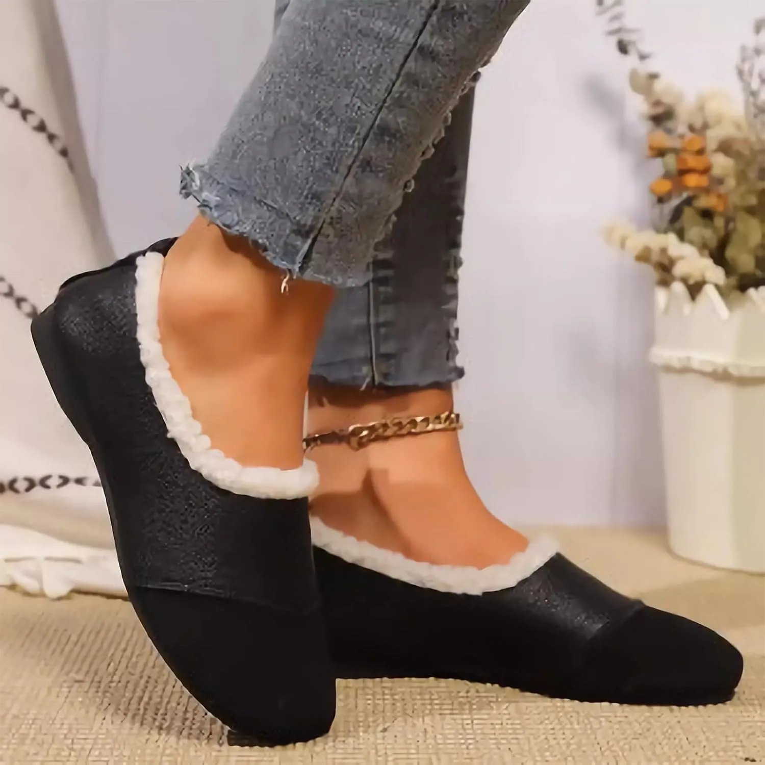 Warm Winter Leather Shoes for Women Shoes with Fuzzy Inside Women Suede Comfortable Slip on Shoes Indoor Outdoor Flats Walking Casual Shoes