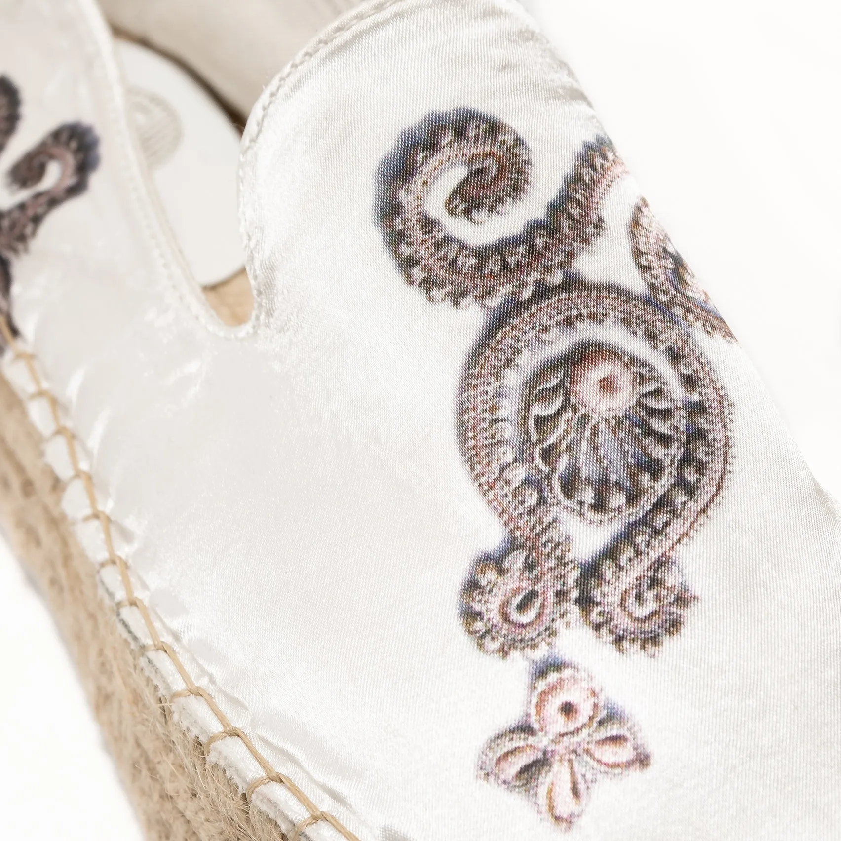 WHITE PAISLEY ESPADRILLAS