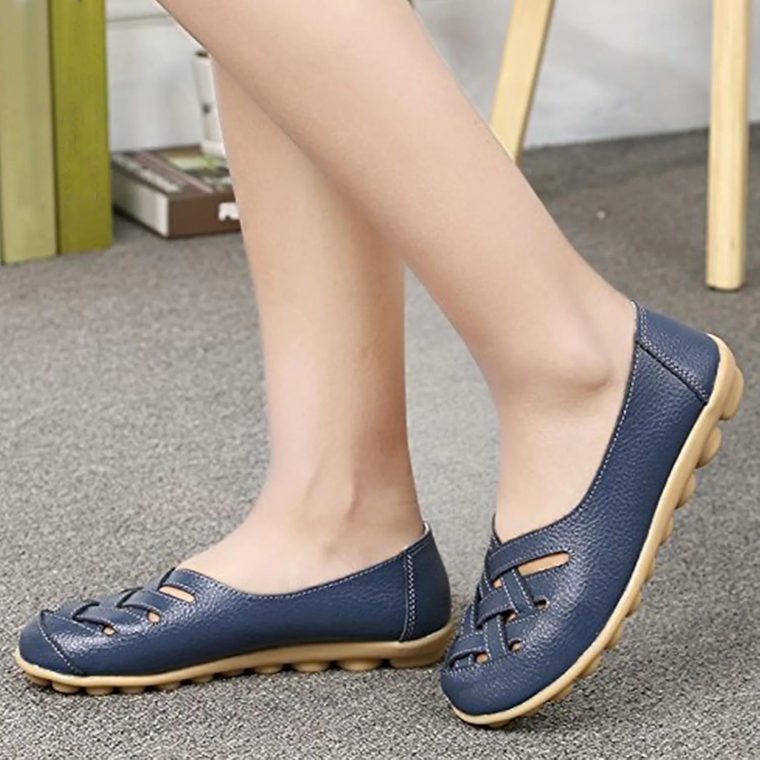 Womens Leather Loafers Summer Breathable Hollow Out Closed Toe Slip-On Sandals Casual Lightweight Soft Sole Nurse Work Walking Shoes Comfortable Casual Fisherman Sandals