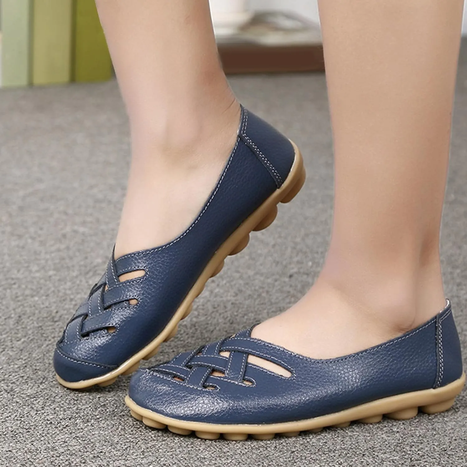 Womens Leather Loafers Summer Breathable Hollow Out Closed Toe Slip-On Sandals Casual Lightweight Soft Sole Nurse Work Walking Shoes Comfortable Casual Fisherman Sandals