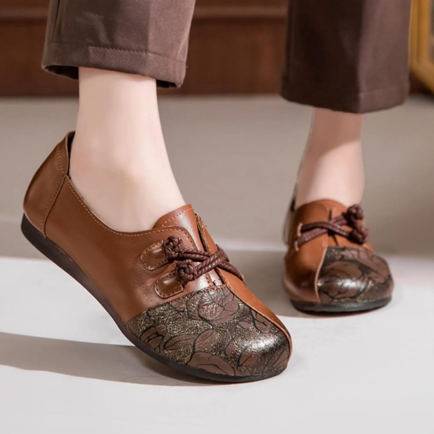Women's Print Leather Slip-On Flats,Vintage Frog Button Lightweight Comfort Non-Slip Soft Dress Casual Walking Shoes