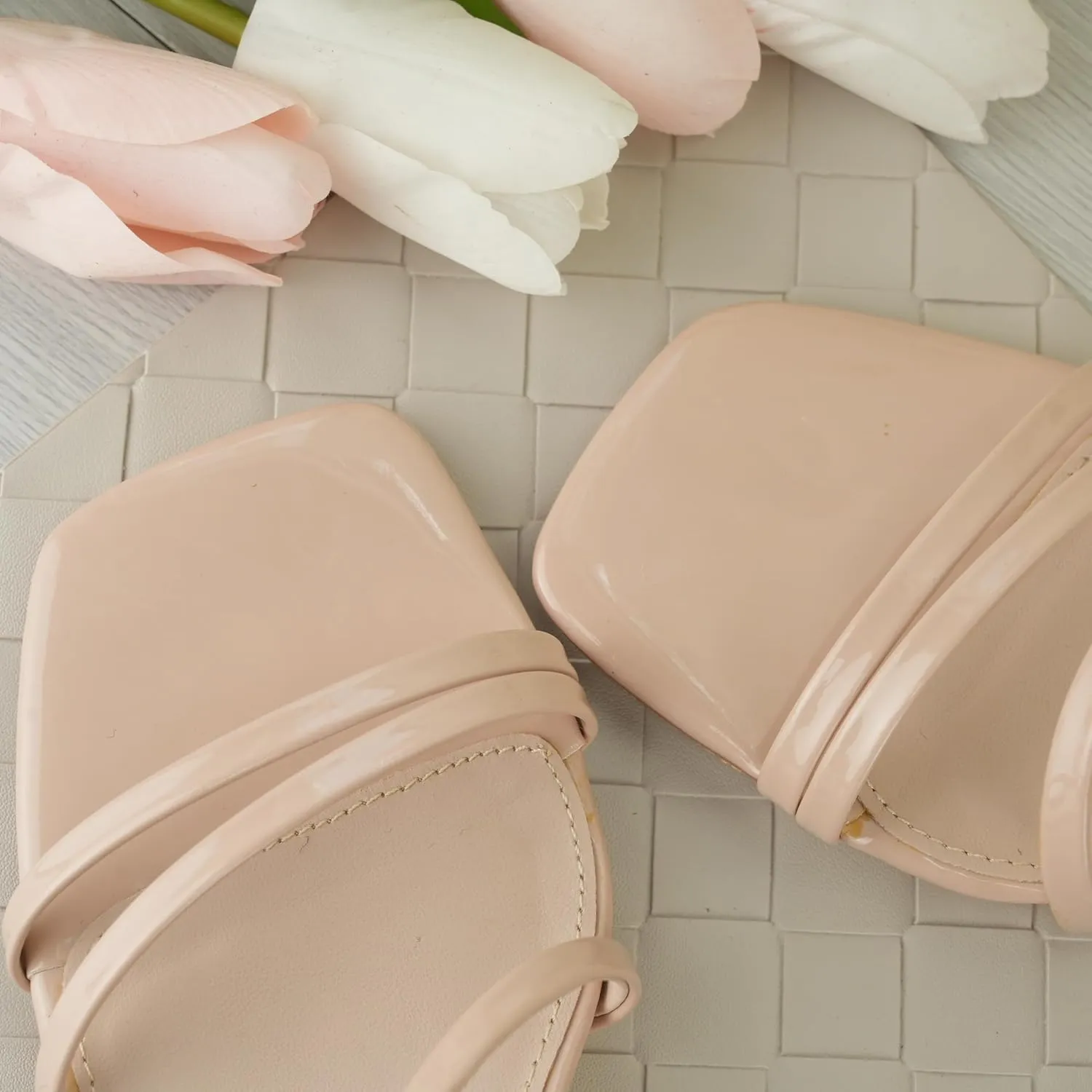 Women's Short Chunky Block Heels Strappy Heel Sandals with Square Toe Casual Dress Shoes